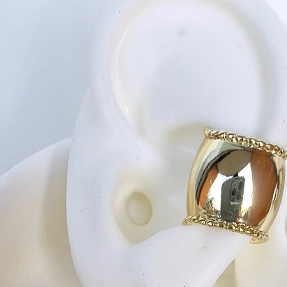 Ear Cuff Gold